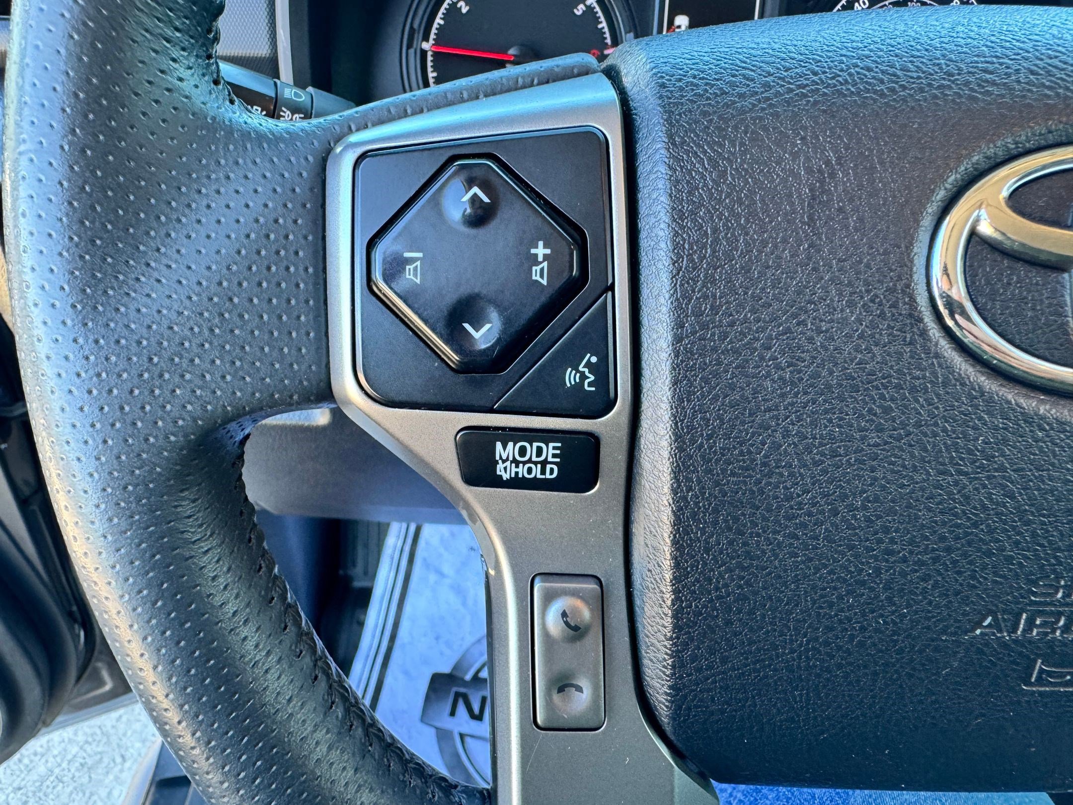 2021 Toyota 4Runner SR5 Premium photo 11