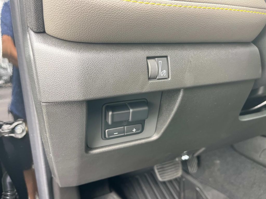 2025 Chevrolet Colorado ZR2 photo 15