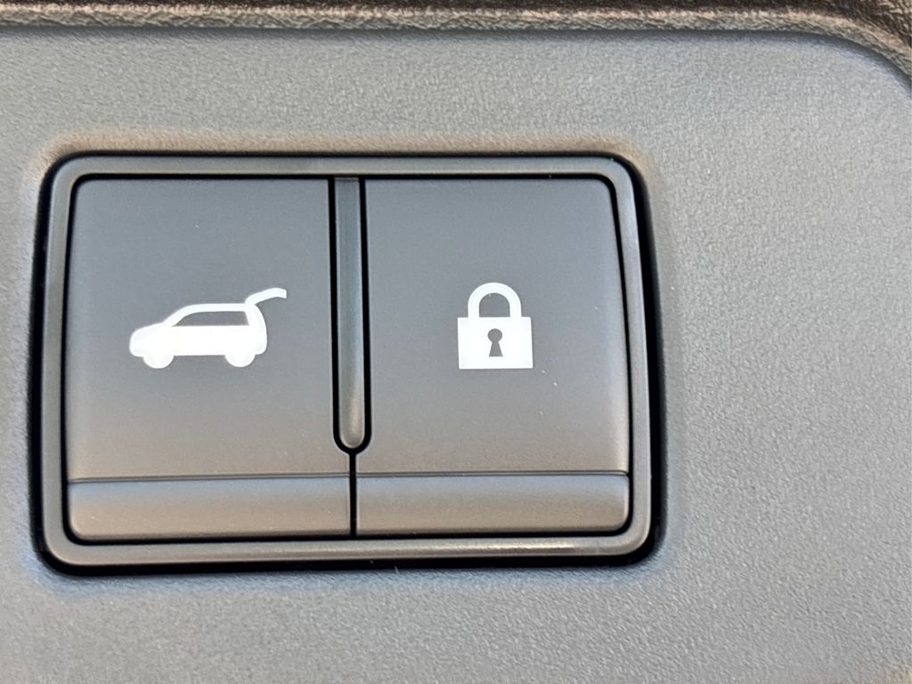 2026 Nissan Rogue SV photo 13