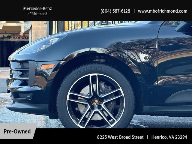 2021 Porsche Macan Base photo 3