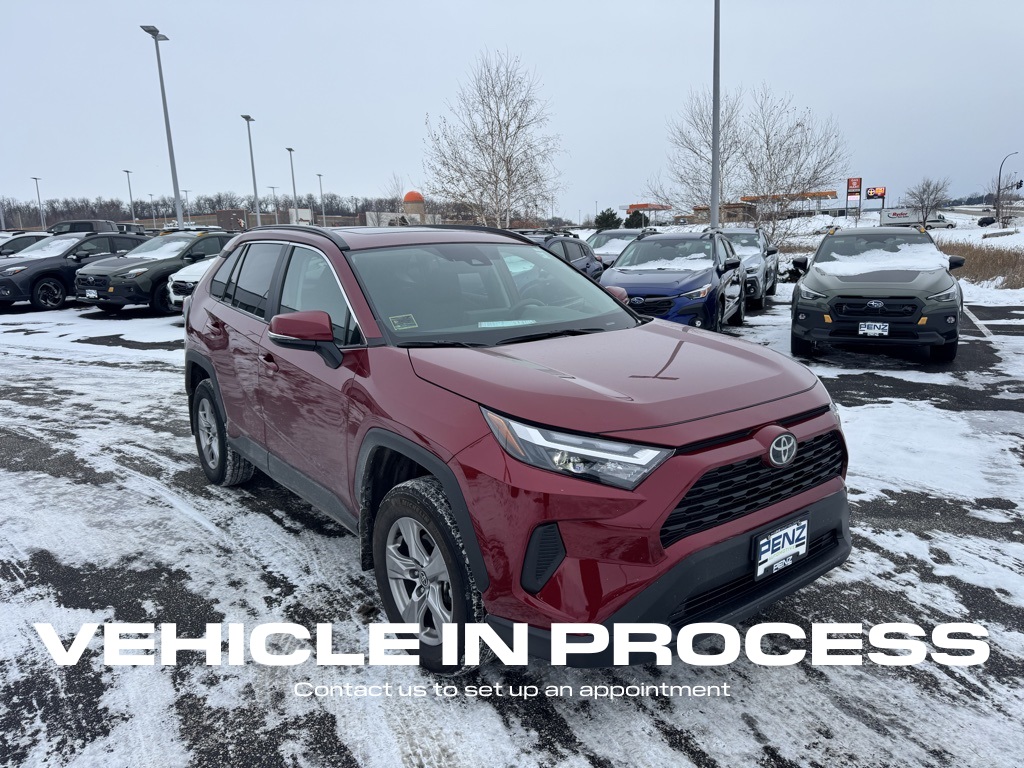 2023 Toyota RAV4 XLE's photo