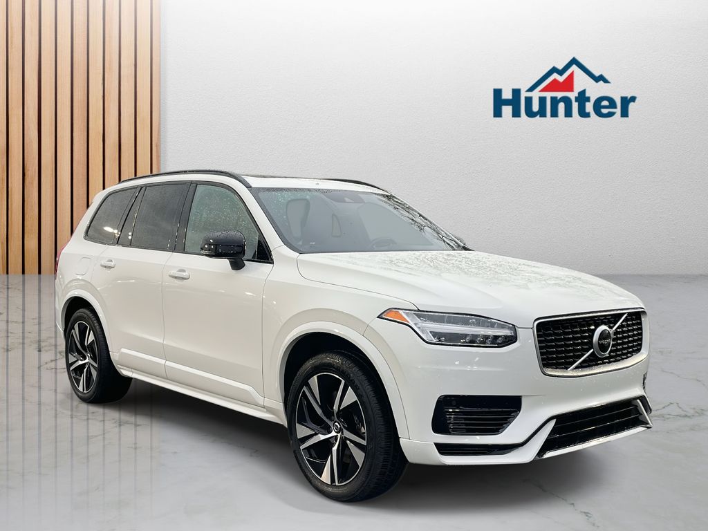 2020 Volvo XC90 R-Design's photo