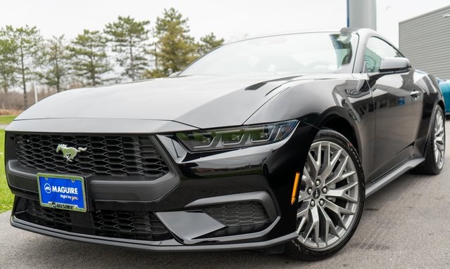 2026 Ford Mustang EcoBoost Premium's photo