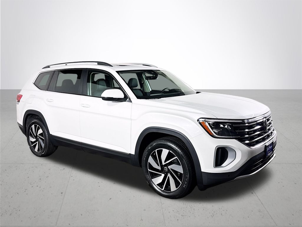 2025 Volkswagen Atlas SEL photo 4