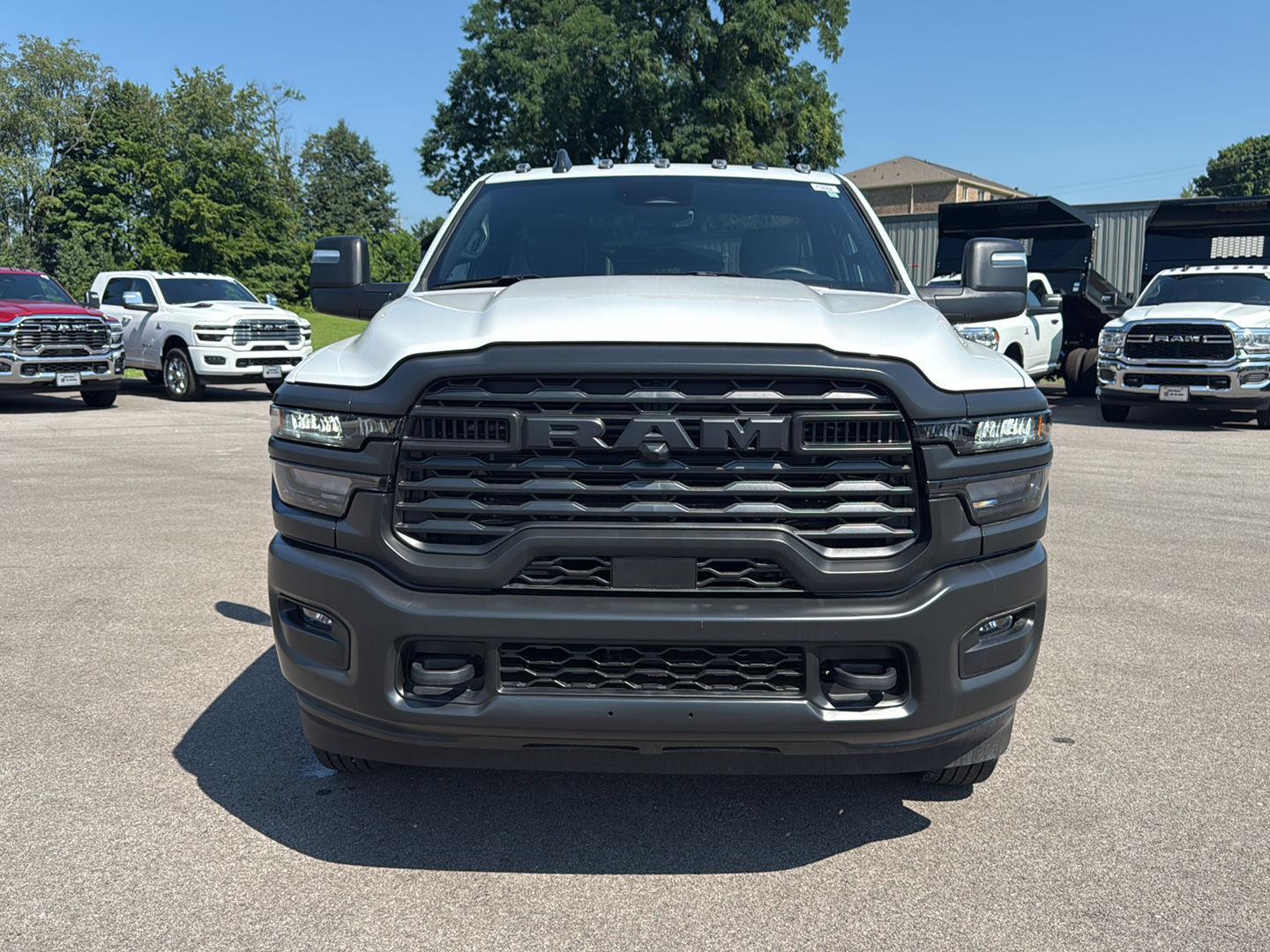 2025 Ram 3500 Tradesman photo 6