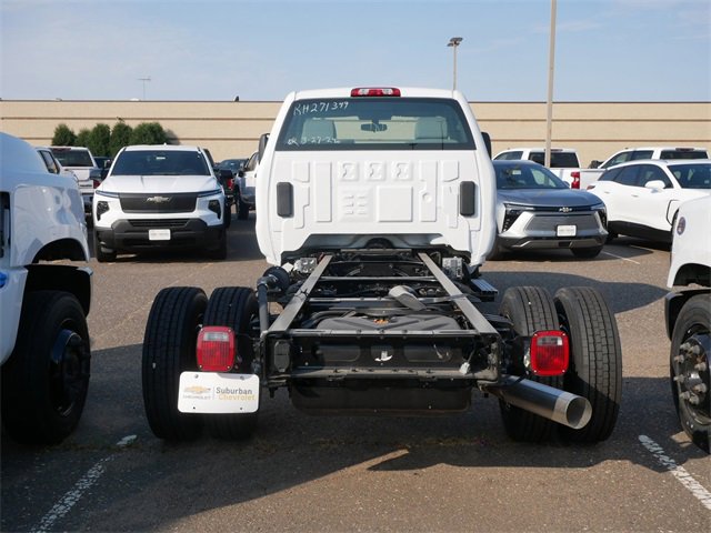 2024 Chevrolet Silverado 5500HD Work Truck photo 4