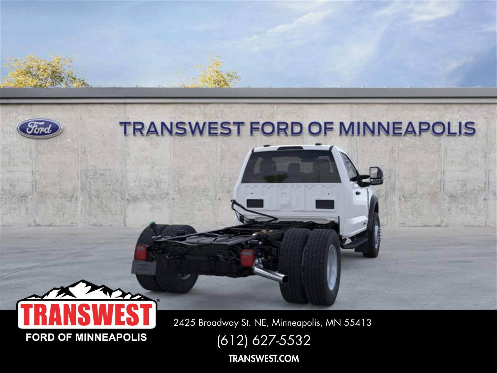 2025 Ford F-600 photo 8