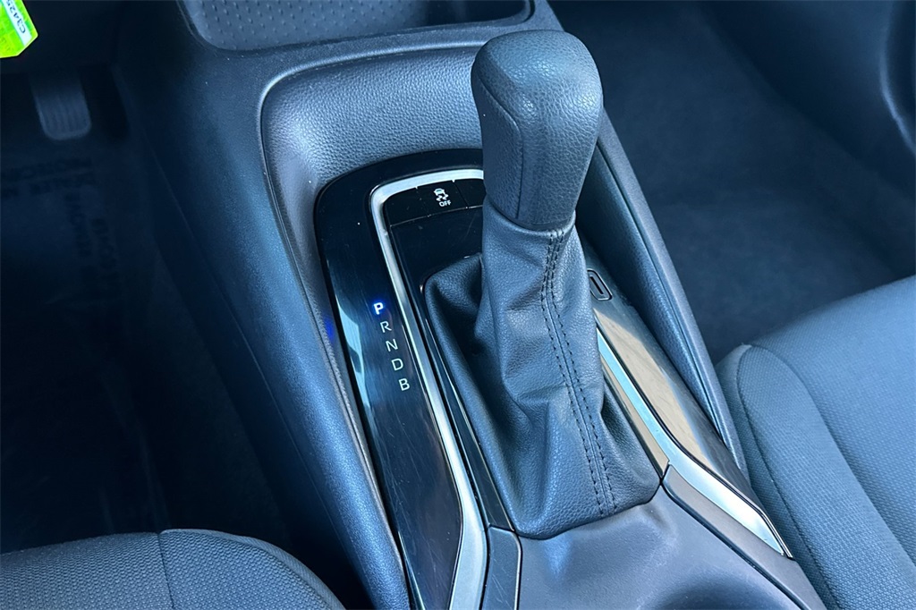 2023 Toyota Corolla LE photo 19