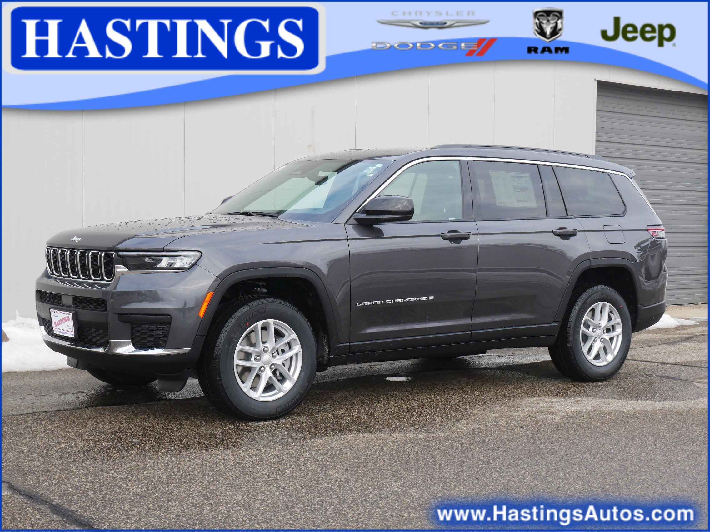 2025 Jeep Grand Cherokee L Laredo's photo