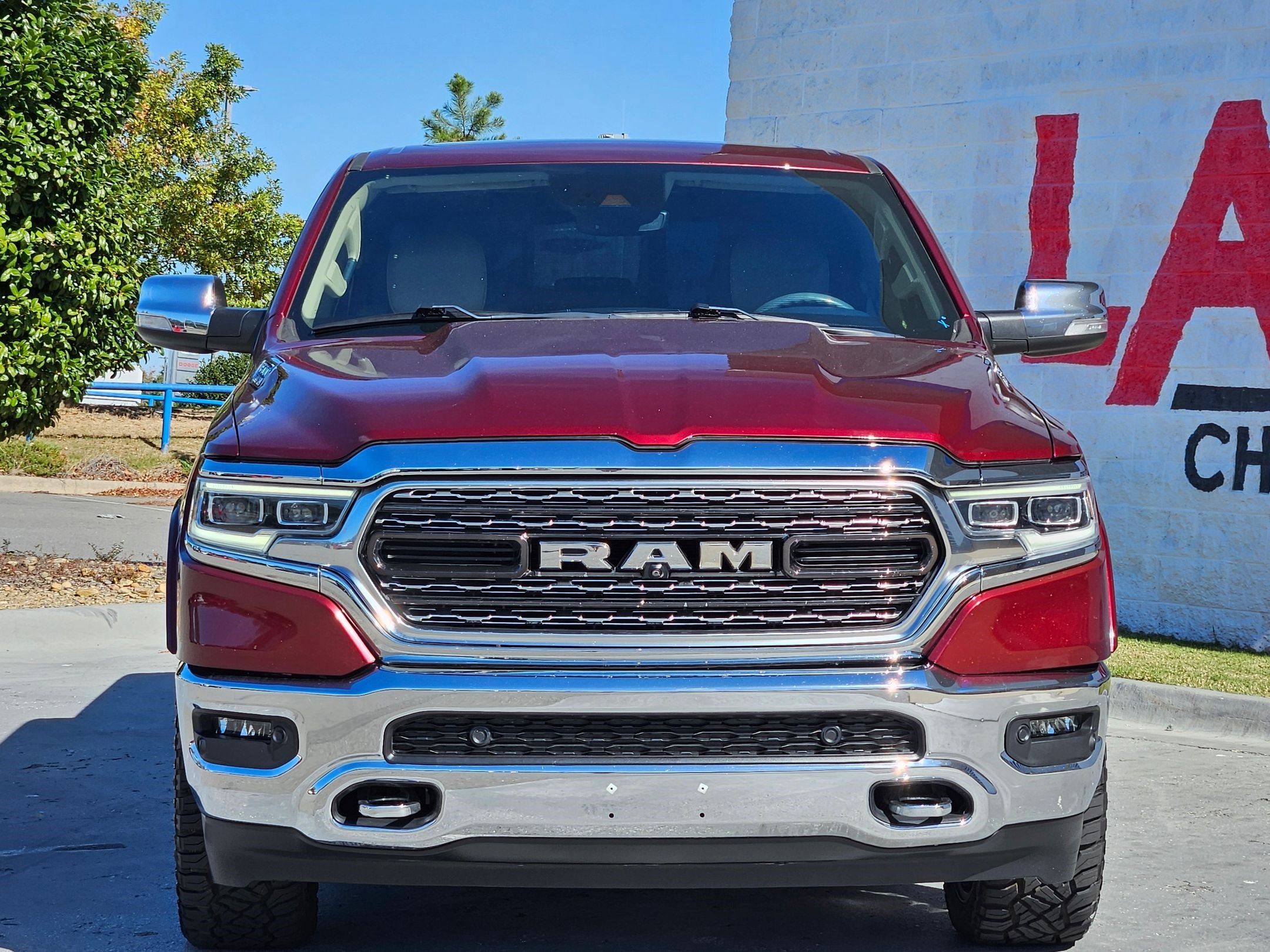 Used 2019 RAM Ram 1500 Pickup Limited with VIN 1C6SRFHT9KN910839 for sale in Little Rock