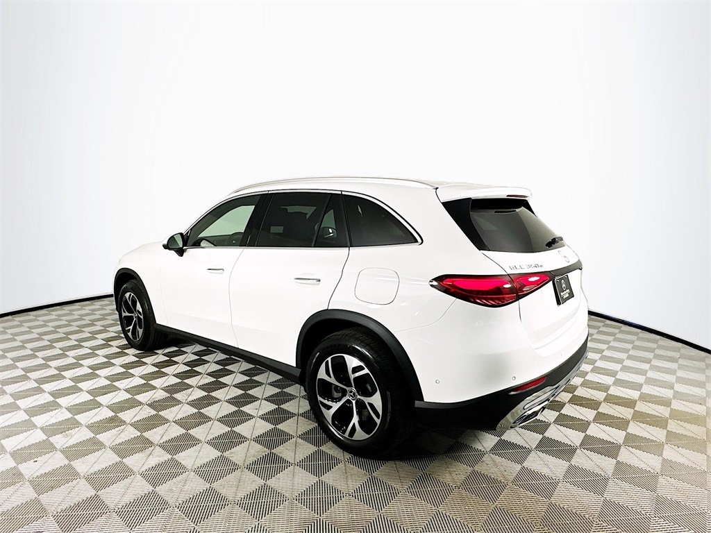 2026 Mercedes Benz GLC 350e 4MATIC photo 4