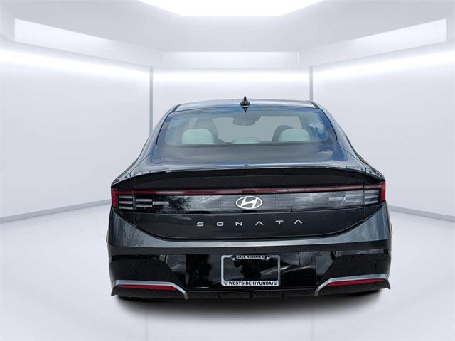 2026 Hyundai Sonata SEL Sport photo 4