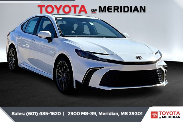 2026 Toyota Camry SE's photo