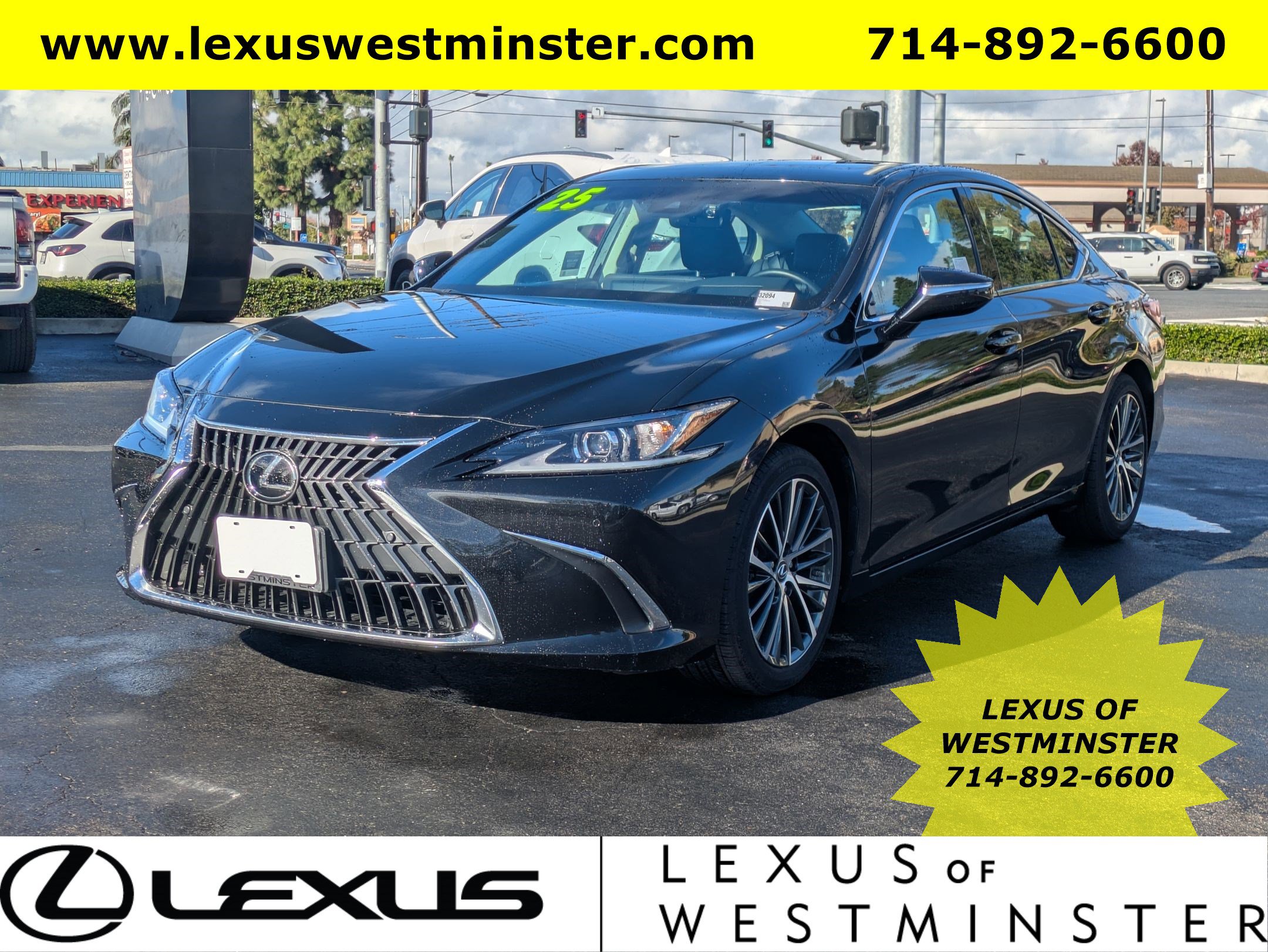 2025 Lexus ES Hybrid 300h's photo