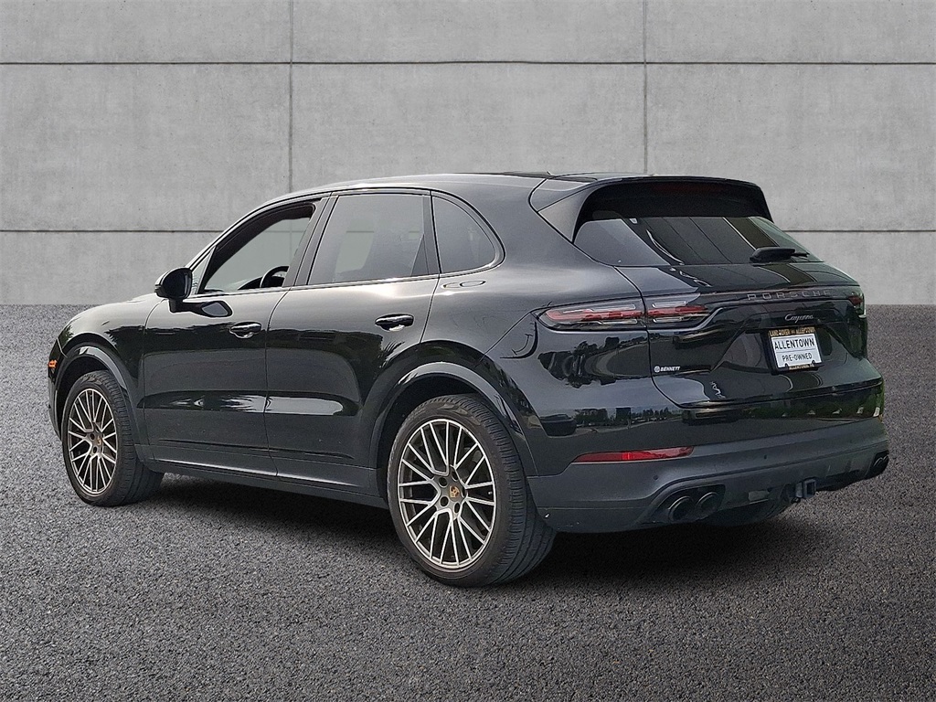 2023 Porsche Cayenne Platinum Edition photo 6