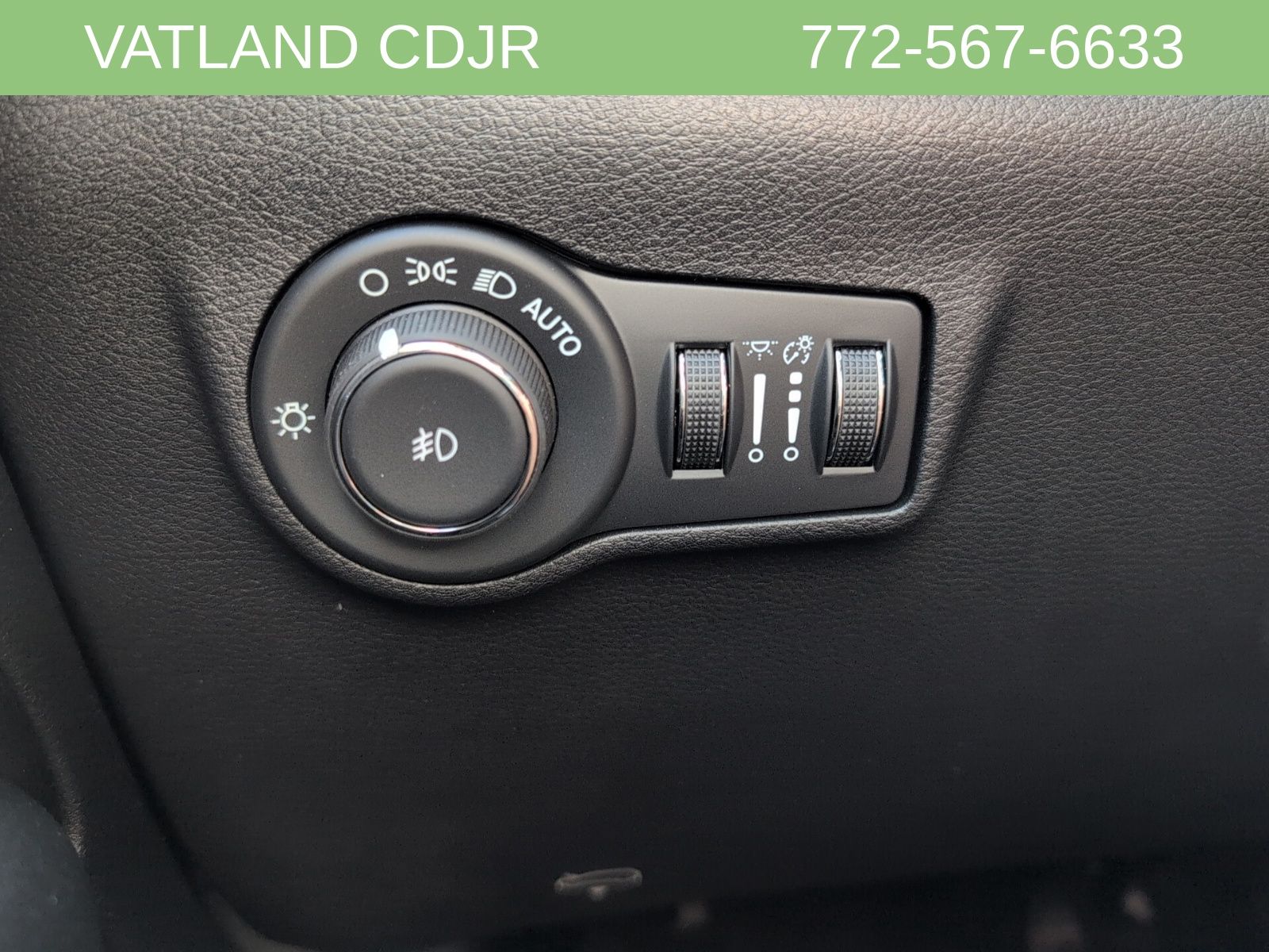2025 Jeep Compass Latitude photo 12