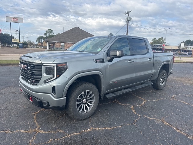 2023 GMC Sierra 1500 AT4's photo