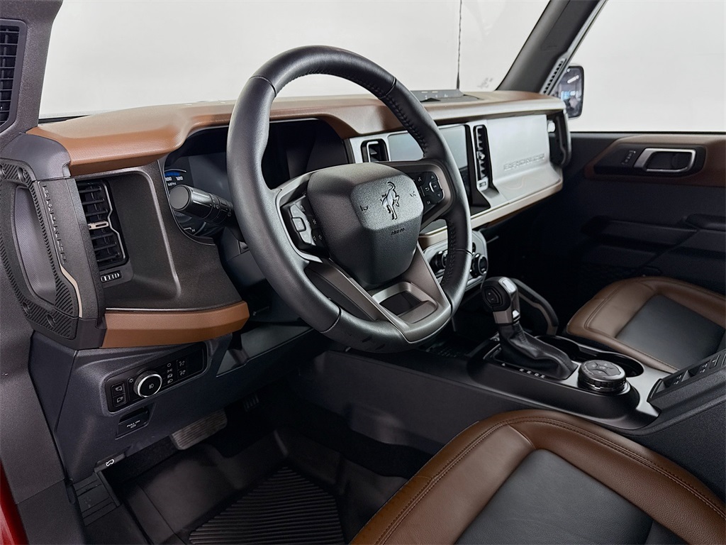 2024 Ford Bronco Outer Banks photo 4