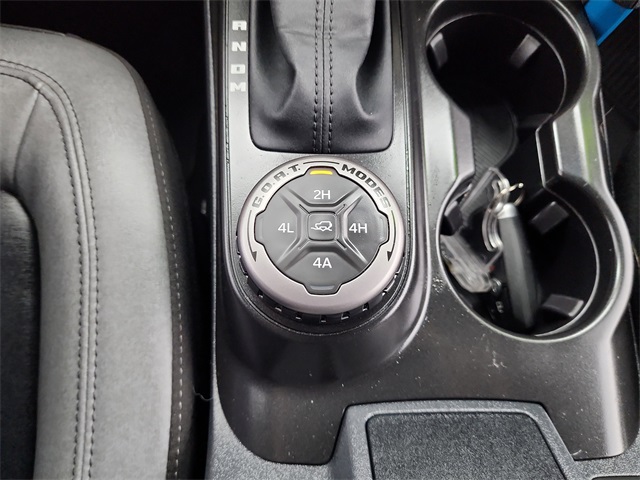 2023 Ford Bronco Black Diamond photo 19