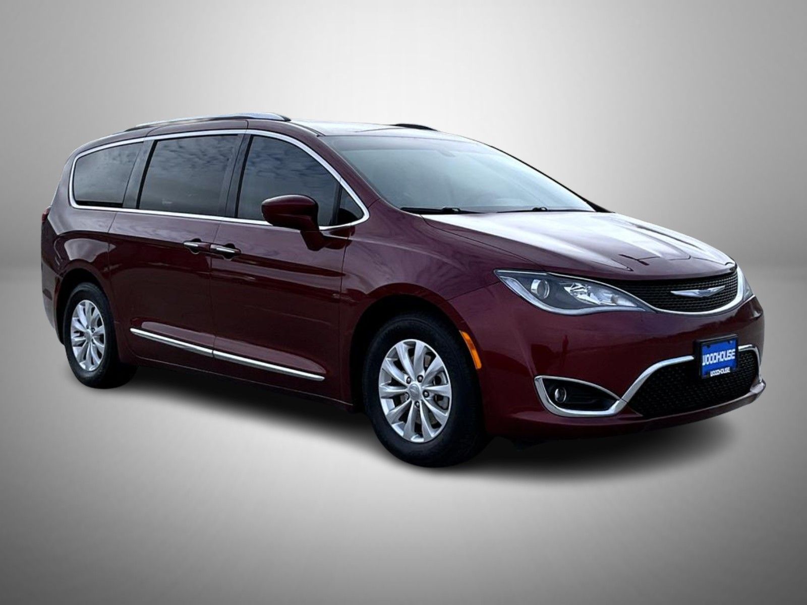 2018 Chrysler Pacifica Touring L photo 3