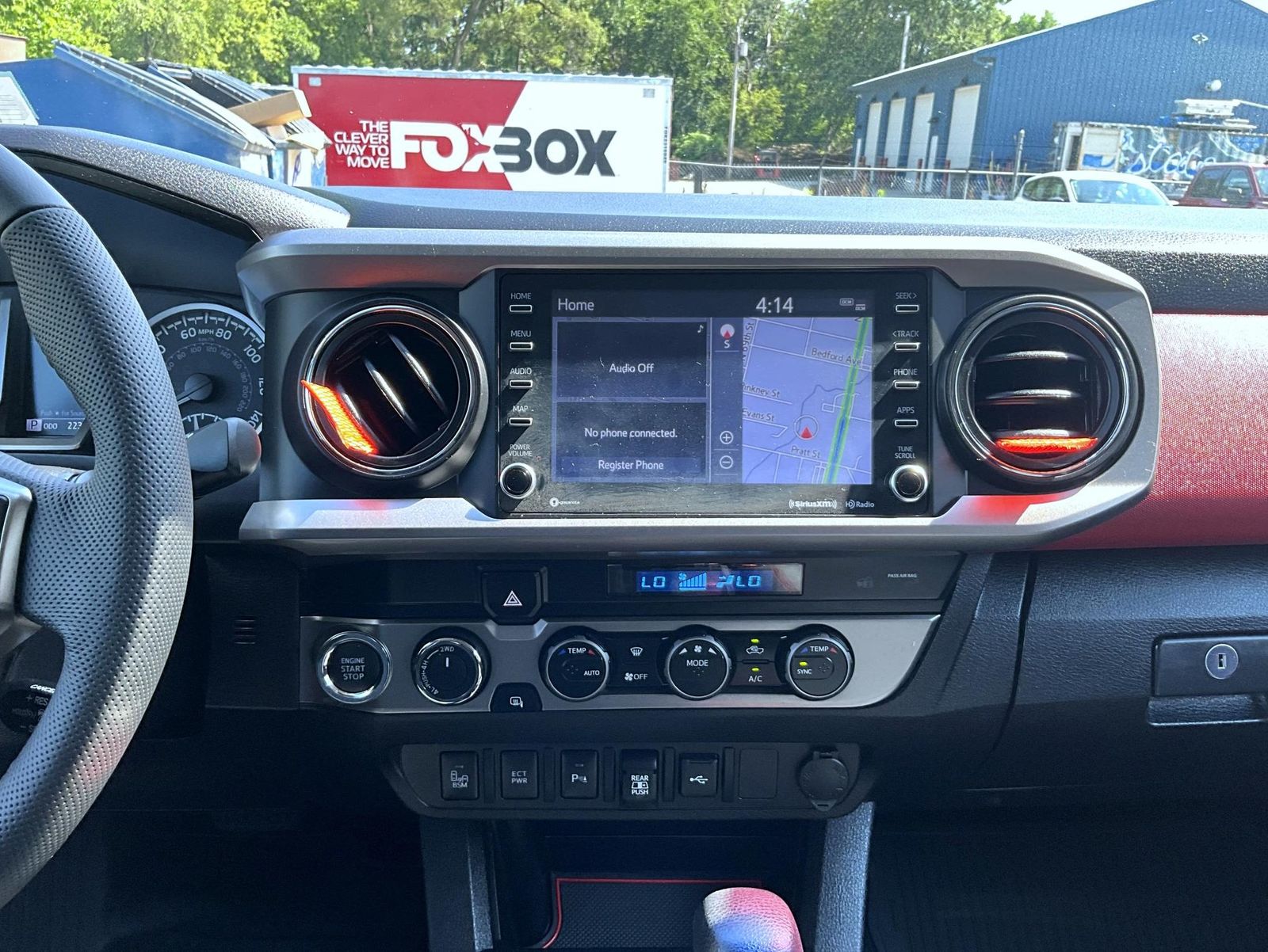 2023 Toyota Tacoma SR5 photo 13