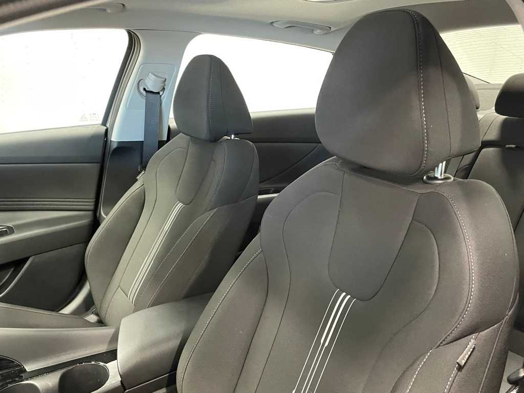 2024 Hyundai Elantra SEL Convenience photo 34