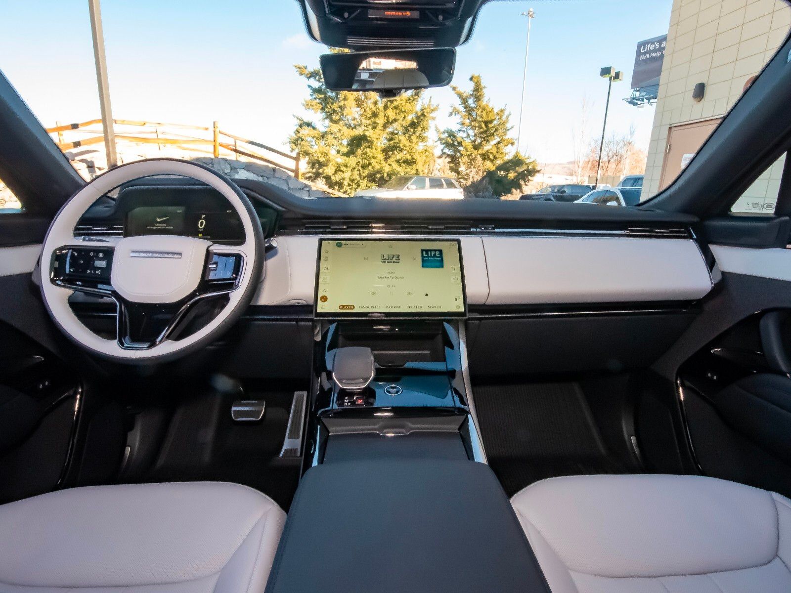 2025 Land Rover Range Rover Sport SE photo 32