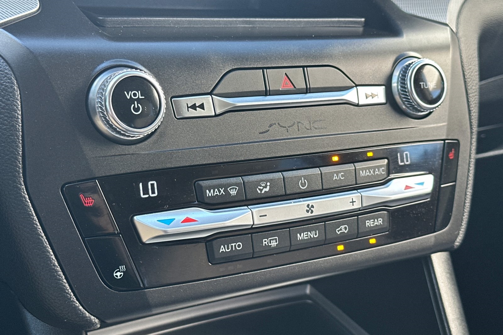 2020 Ford Explorer XLT photo 20