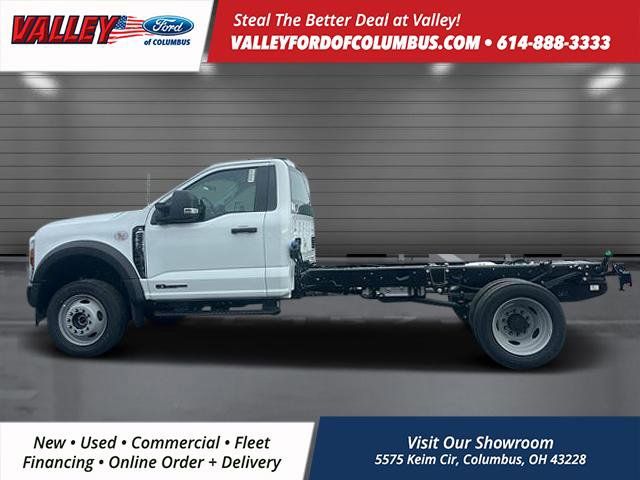 2025 Ford F-550 photo 4
