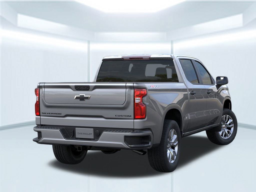 2025 Chevrolet Silverado 1500 Custom photo 3