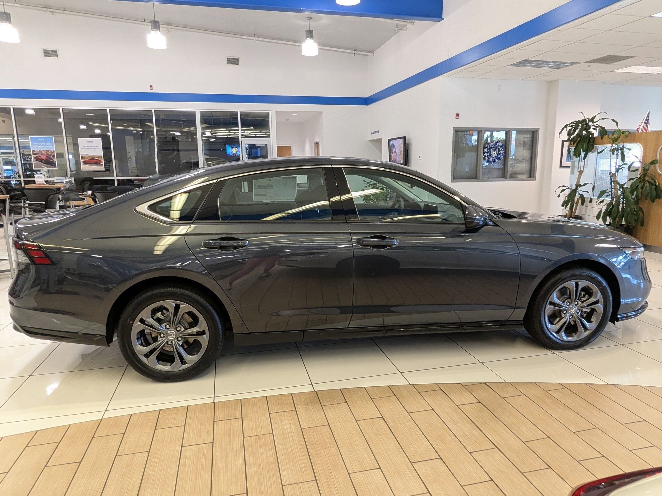 2025 Honda Accord Hybrid EX-L photo 3