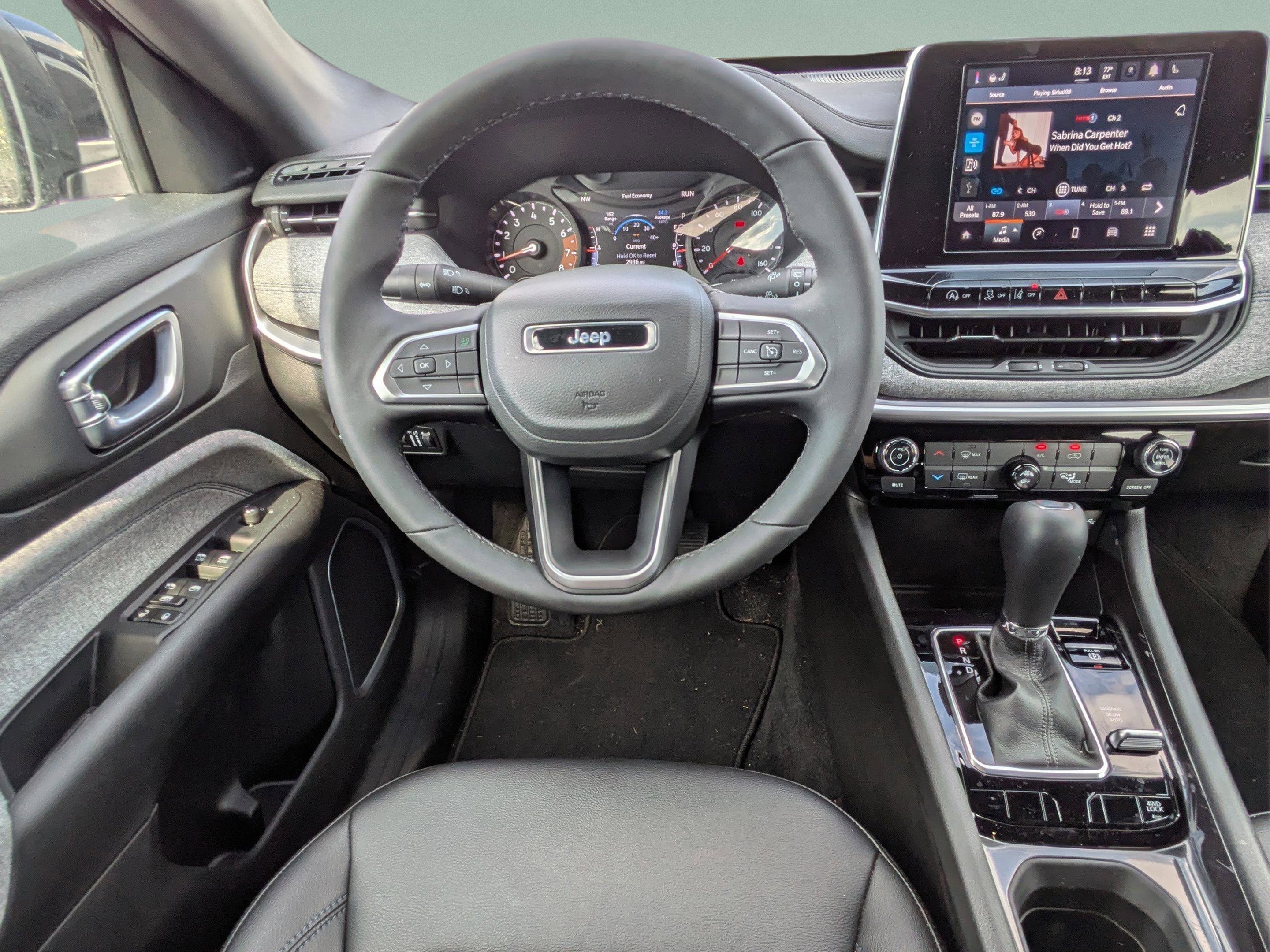 2025 Jeep Compass Latitude photo 22