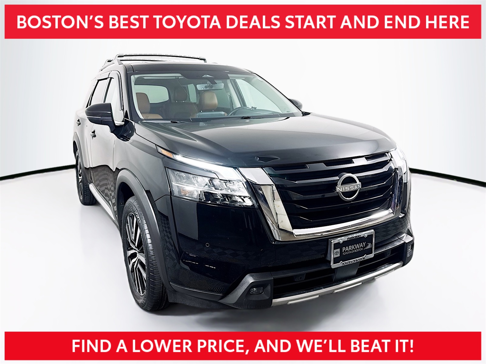 2023 Nissan Pathfinder Platinum's photo