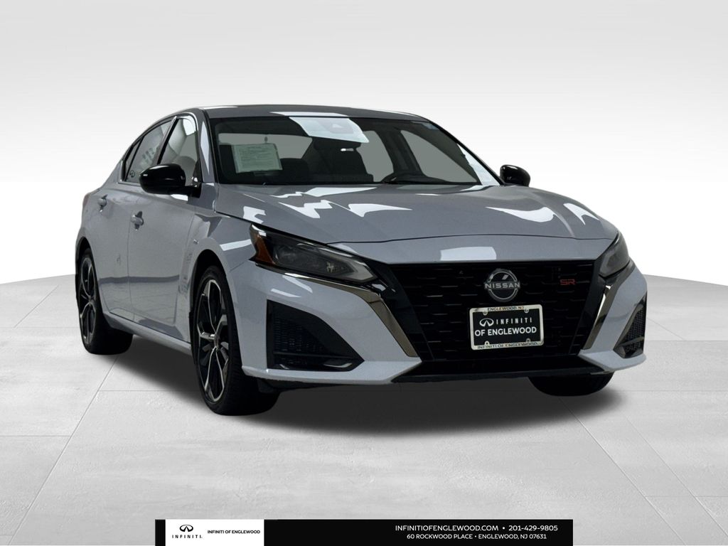 2023 Nissan Altima SR