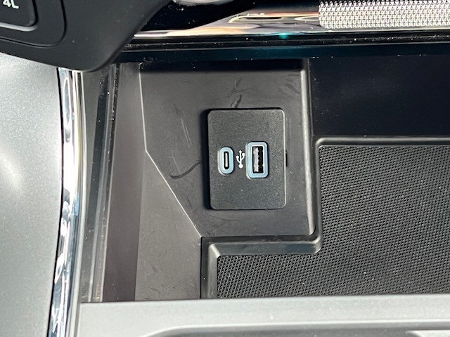 2021 Ford F-150 Lariat photo 23