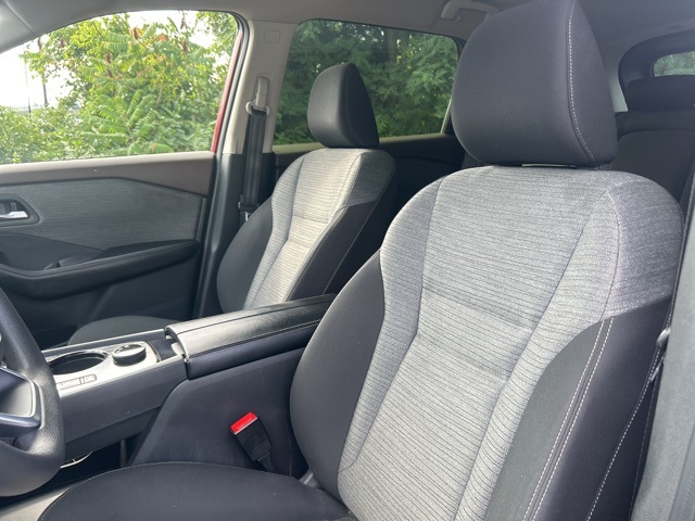 2023 Nissan Rogue SV photo 9