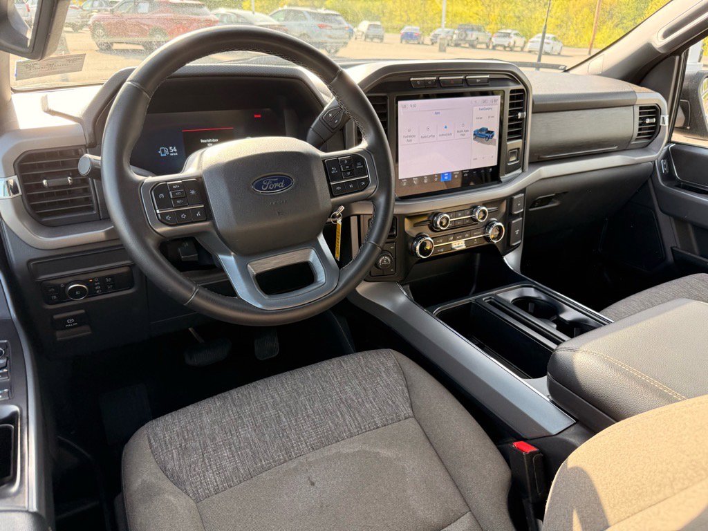 2024 Ford F-150 XLT photo 8
