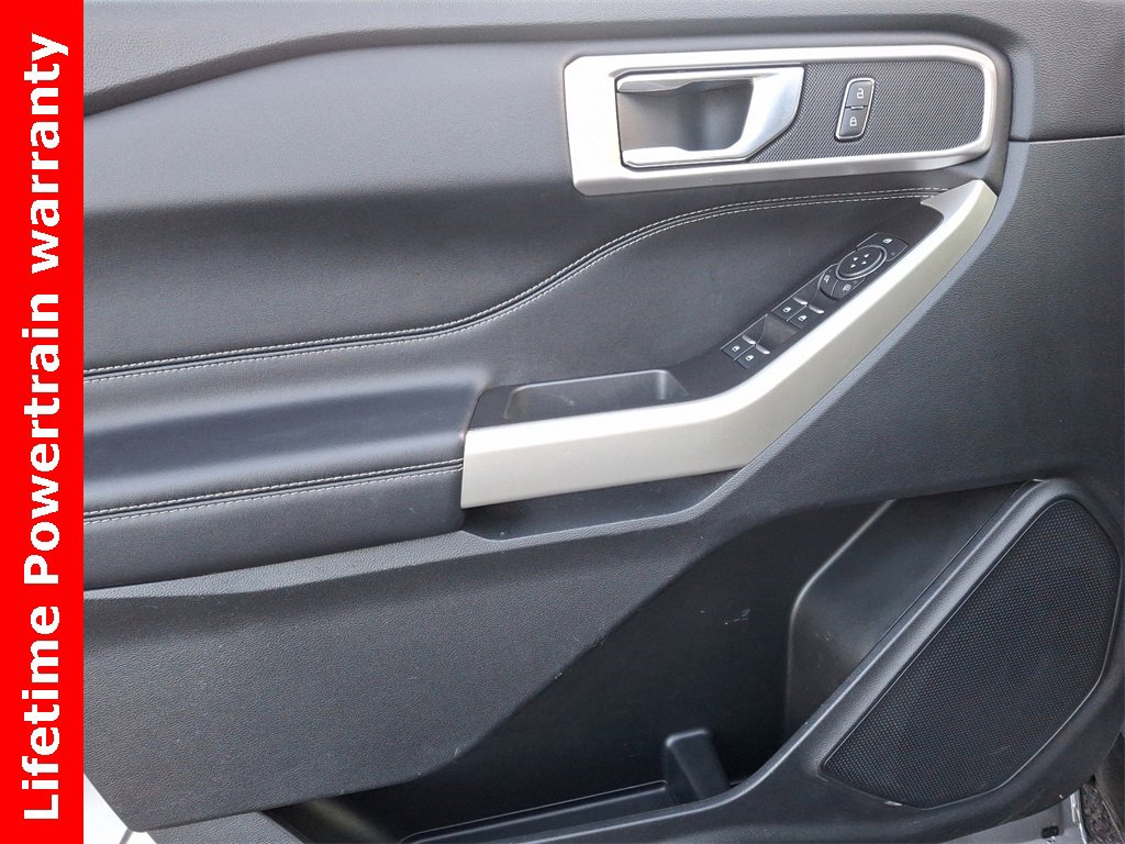 2021 Ford Explorer XLT photo 7