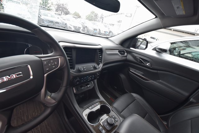 2023 Gmc Acadia AT4 photo 2