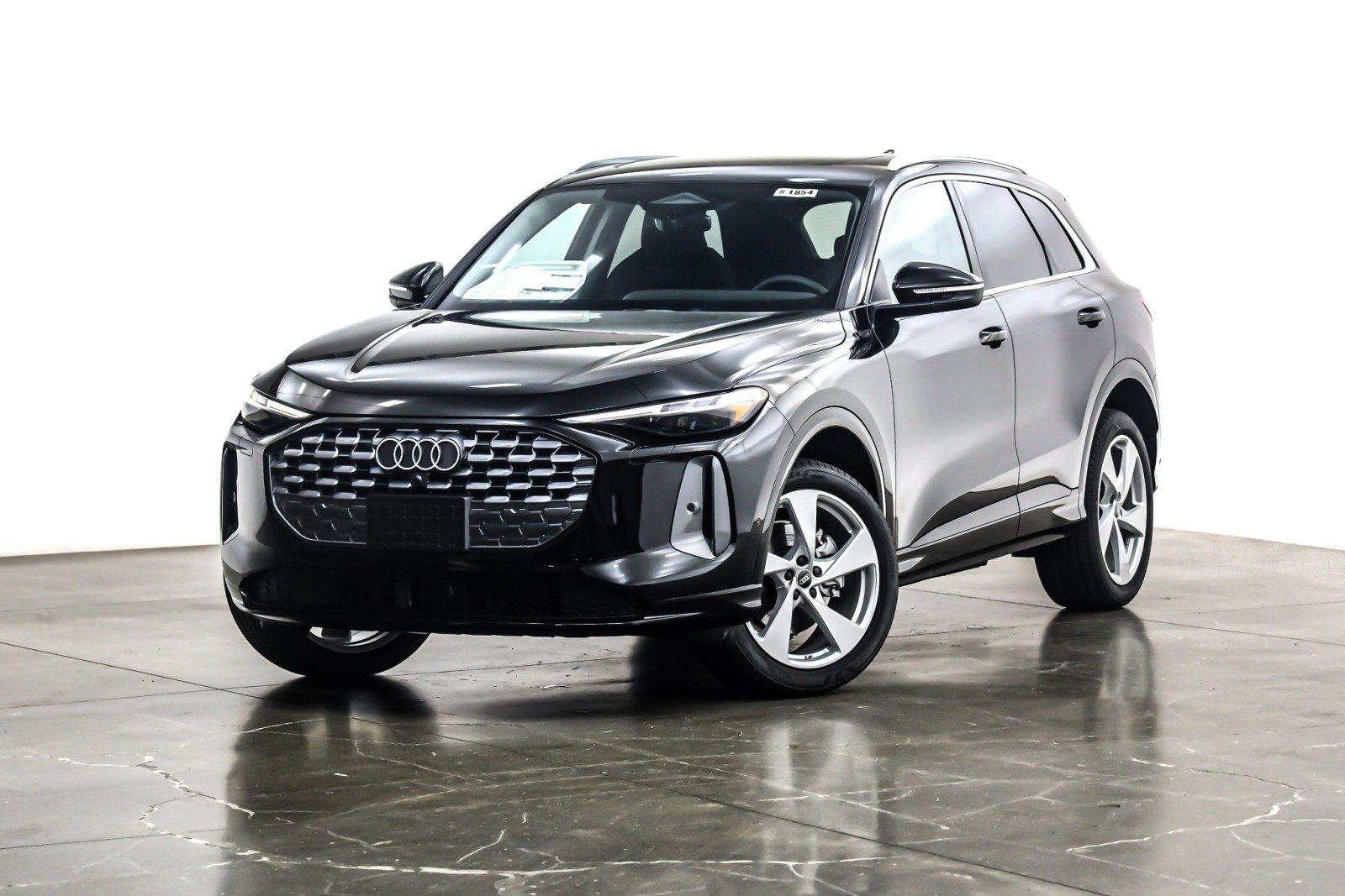 2025 Audi New Q5 Premium Plus's photo