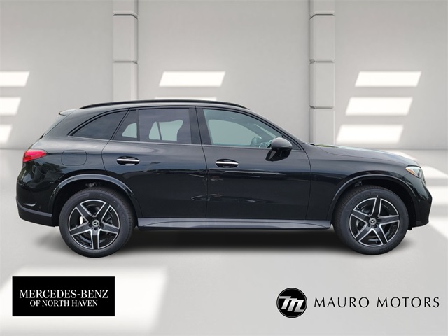 2025 Mercedes Benz GLC 300 4MATIC photo 2
