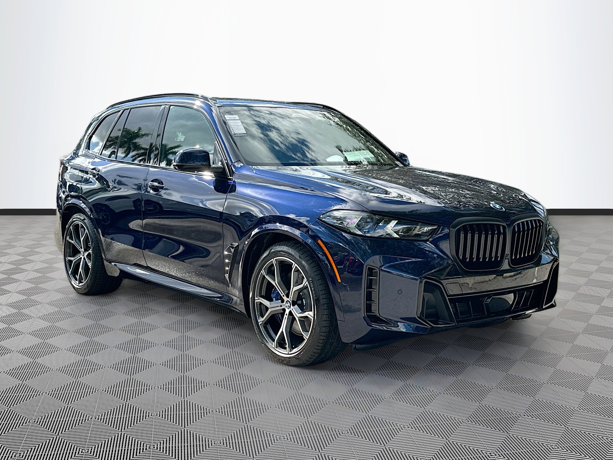 2026 BMW X5 50e's photo