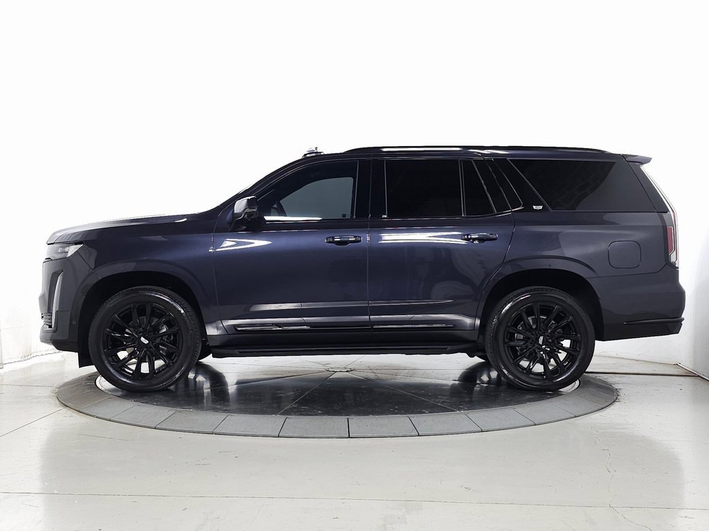 2024 Cadillac Escalade Sport photo 2