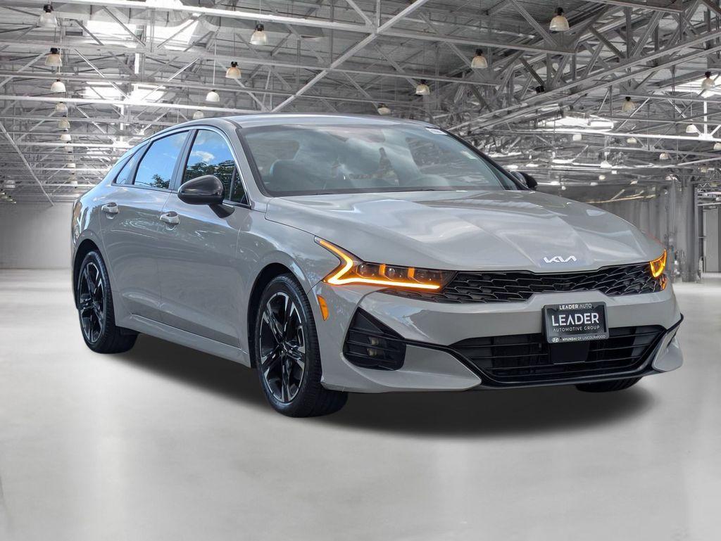 2024 Kia K5 GT-Line photo 3