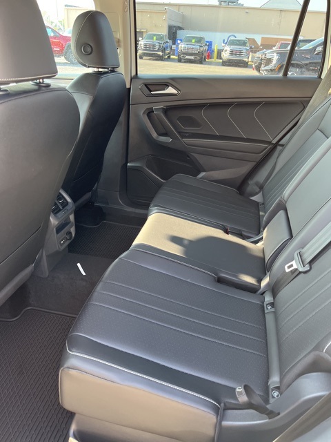 2024 Volkswagen Tiguan SE Wolfsburg Edition photo 3
