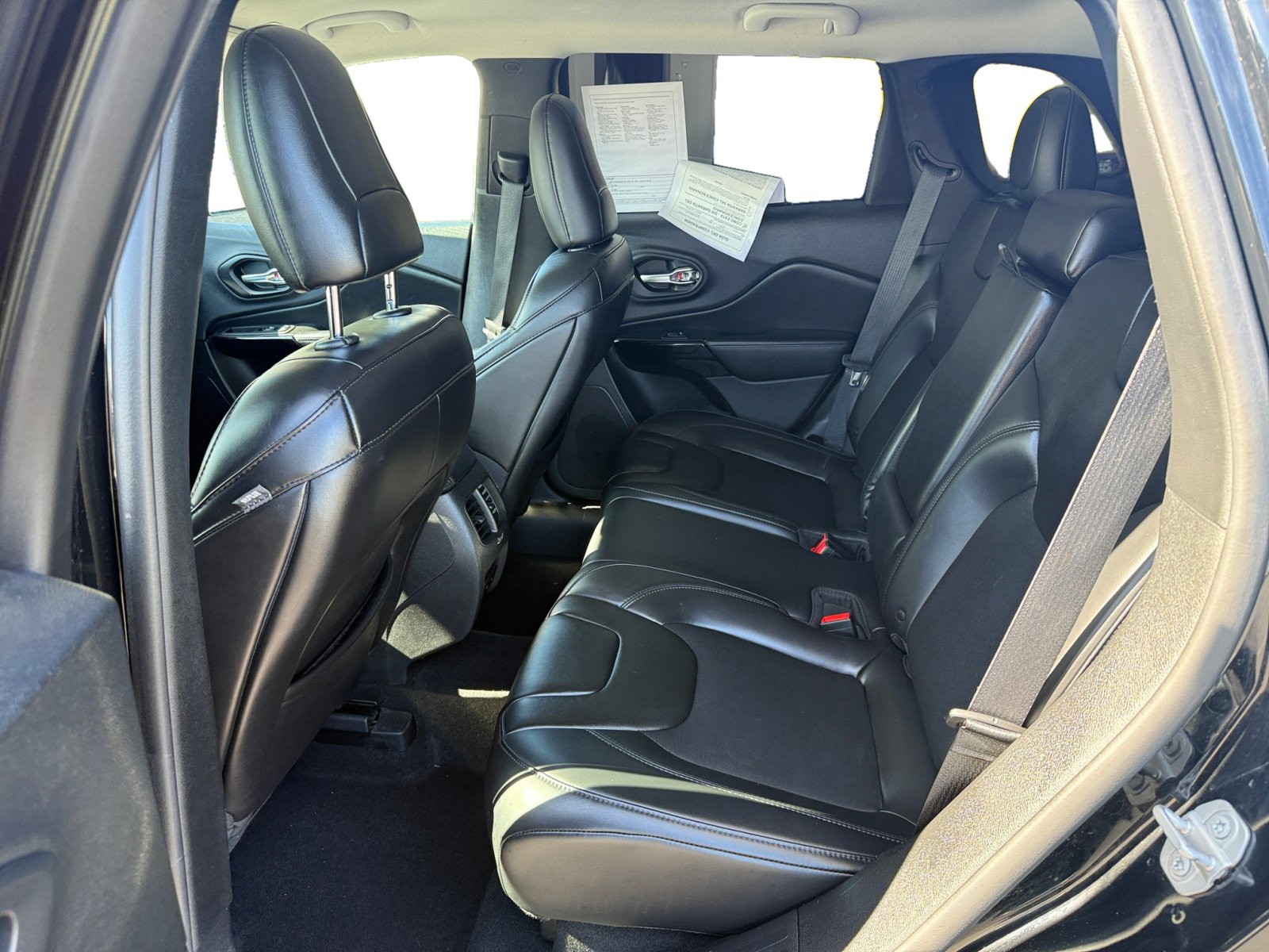 2019 Jeep Cherokee Altitude photo 15