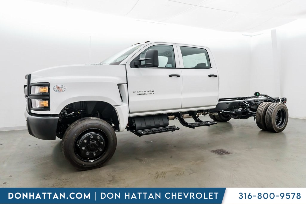 2024 Chevrolet Silverado 4500HD Work Truck photo 2
