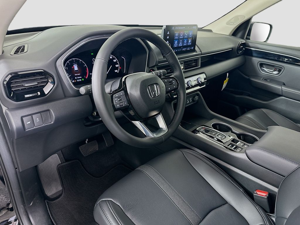2025 Honda Pilot Touring photo 8