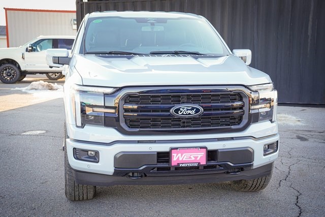 2025 Ford F-150 Lariat photo 3