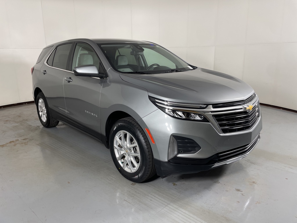 2024 Chevrolet Equinox LT photo 2
